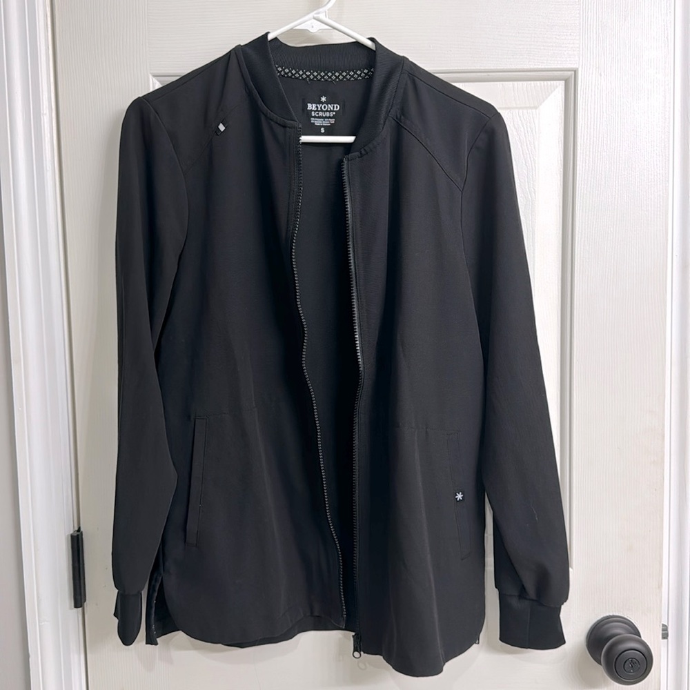 Black scrub jacket